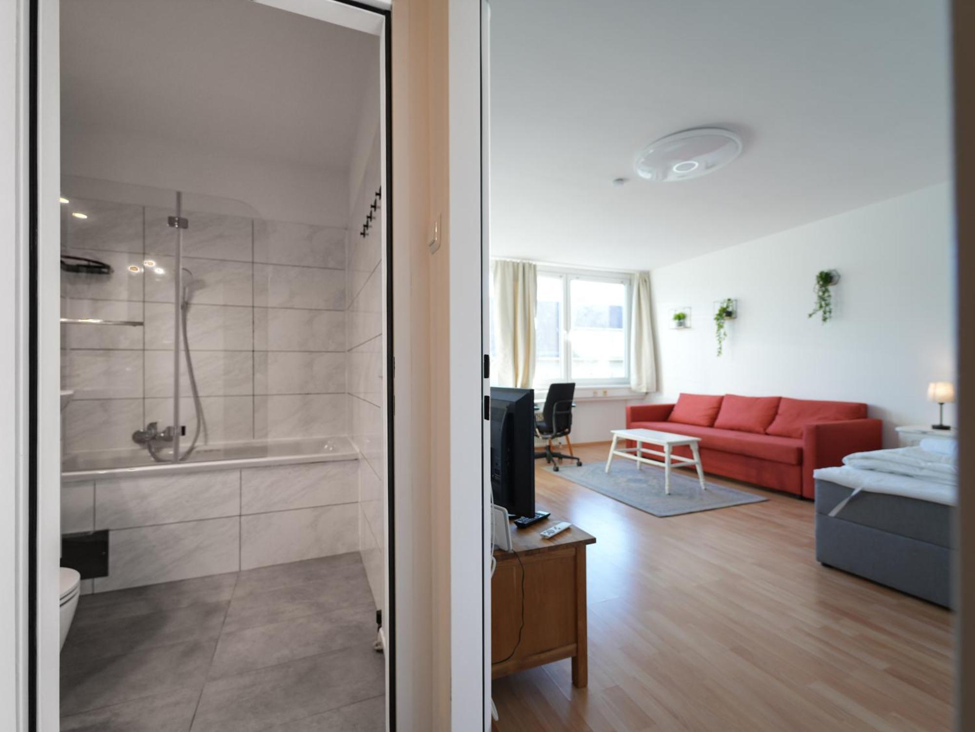 Spacious Apartments With View & Free Parking Wiener Neustadt Exterior foto