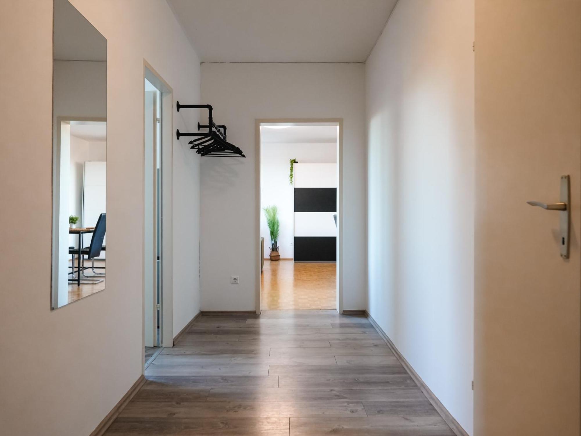 Spacious Apartments With View & Free Parking Wiener Neustadt Exterior foto