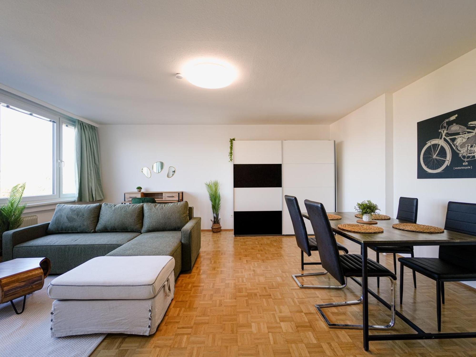 Spacious Apartments With View & Free Parking Wiener Neustadt Exterior foto